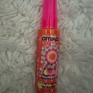 Amika The Wizard Detangling Primer in Orange and Pink
